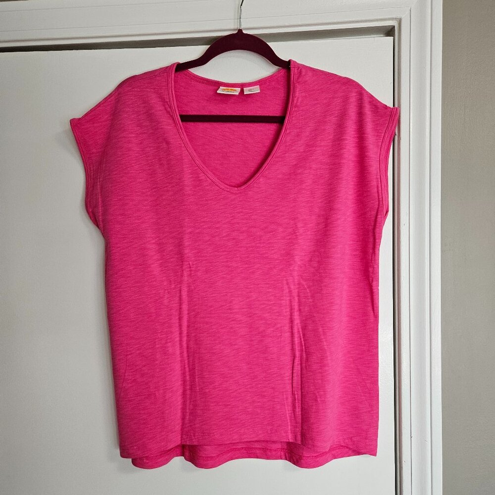 Hot Pink V-Neck Tee: Size L